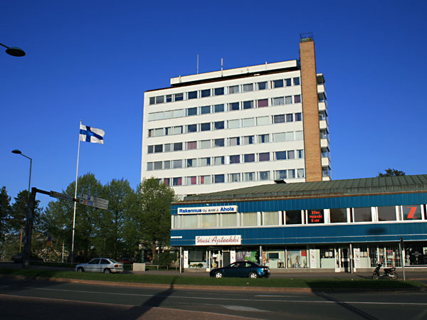 Kympp&auml;ri ilta-auringossa